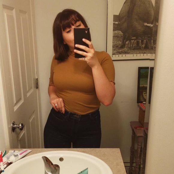 Meet your Posher, Skyler - Picture 1 of 1